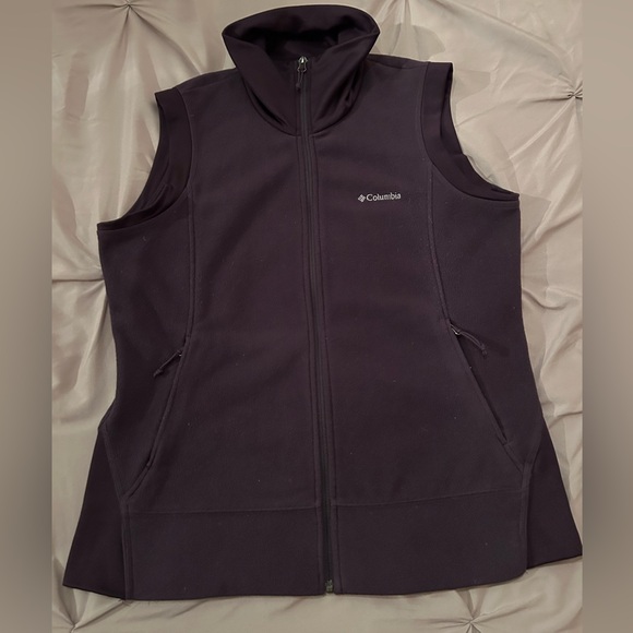 Columbia Women’s Fleece Vest • Deep Plum • Size XL - Picture 3 of 6